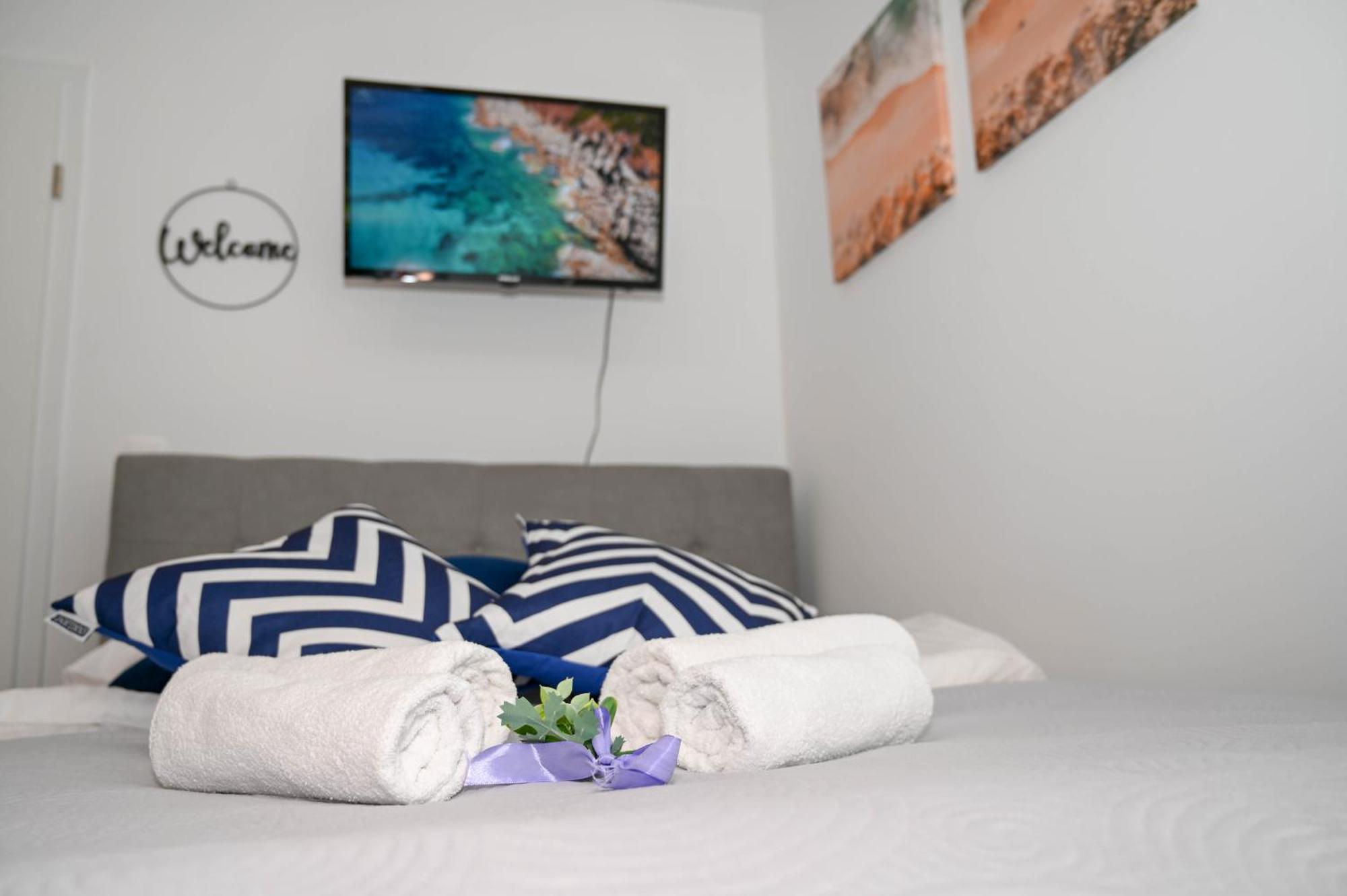 Blue Apartment With Free Parking 류블랴나 외부 사진