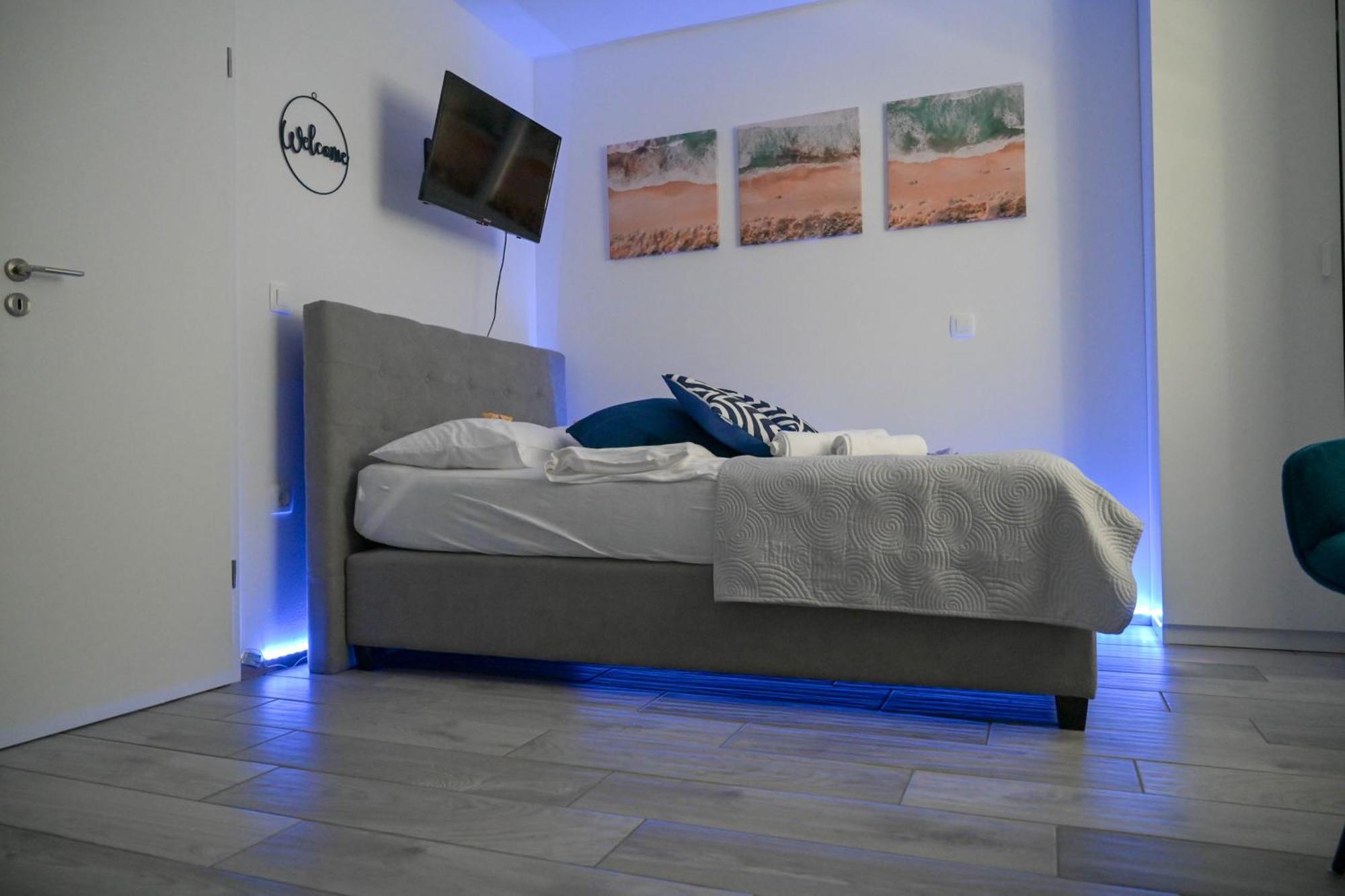 Blue Apartment With Free Parking 류블랴나 외부 사진